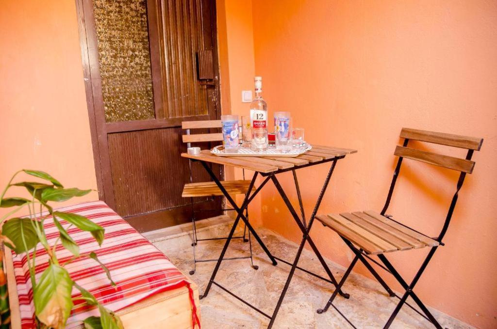 Menecrates Rustic - San Matteo Apartment Agios Matthaios  ภายนอก รูปภาพ