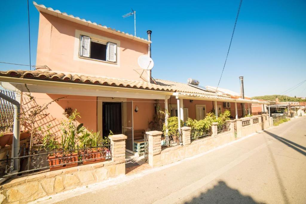 Menecrates Rustic - San Matteo Apartment Agios Matthaios  ภายนอก รูปภาพ