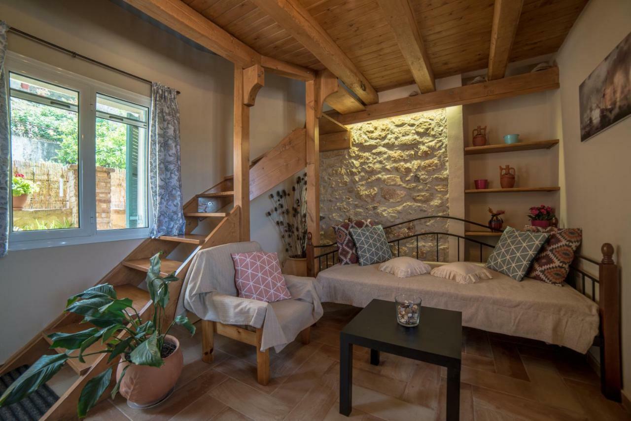 Menecrates Rustic - San Matteo Apartment Agios Matthaios  ภายนอก รูปภาพ