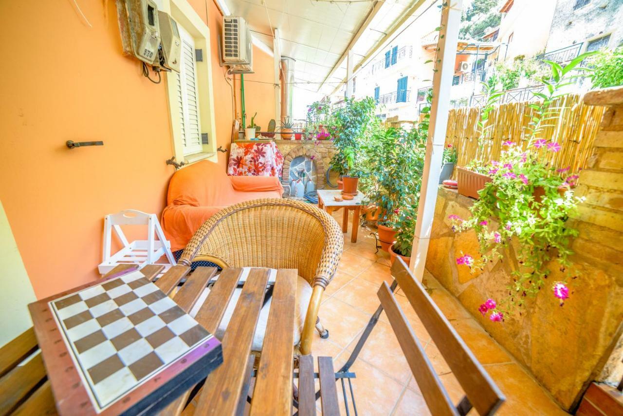 Menecrates Rustic - San Matteo Apartment Agios Matthaios  ภายนอก รูปภาพ