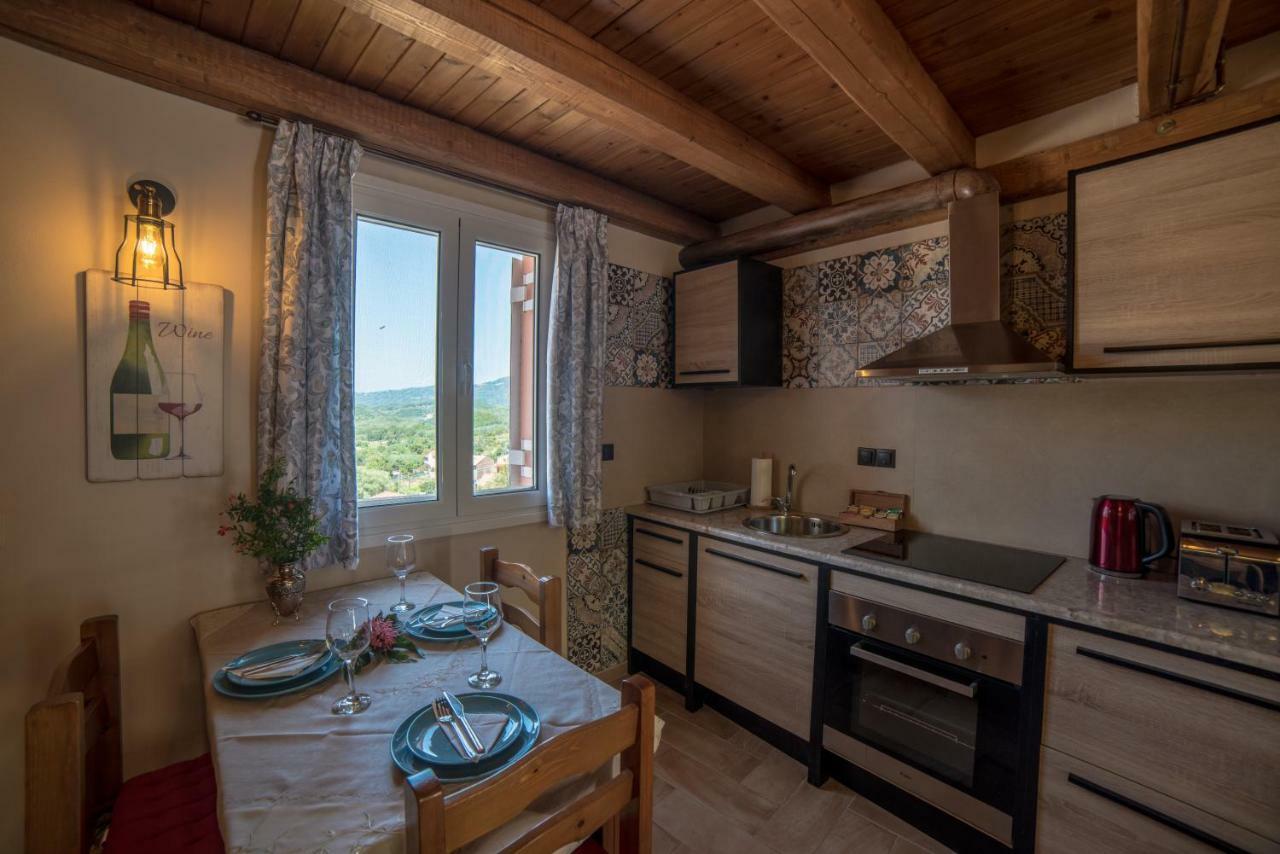 Menecrates Rustic - San Matteo Apartment Agios Matthaios  ภายนอก รูปภาพ