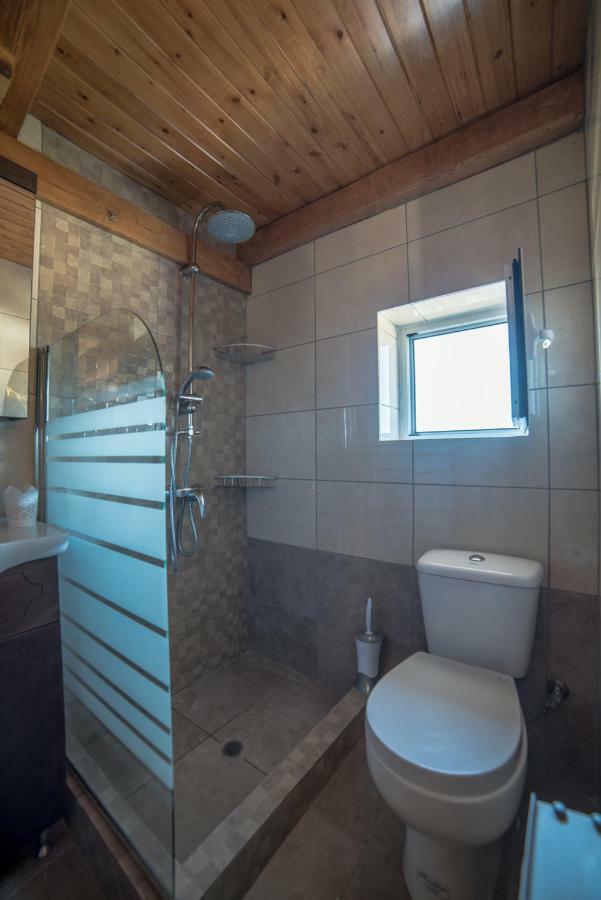 Menecrates Rustic - San Matteo Apartment Agios Matthaios  ภายนอก รูปภาพ